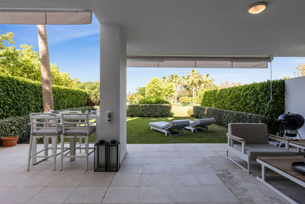 Ground Floor Apartment Atalaya Málaga - image 10
