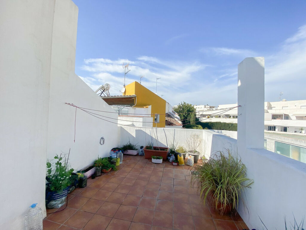 Townhouse Nueva Andalucía Málaga - image 10
