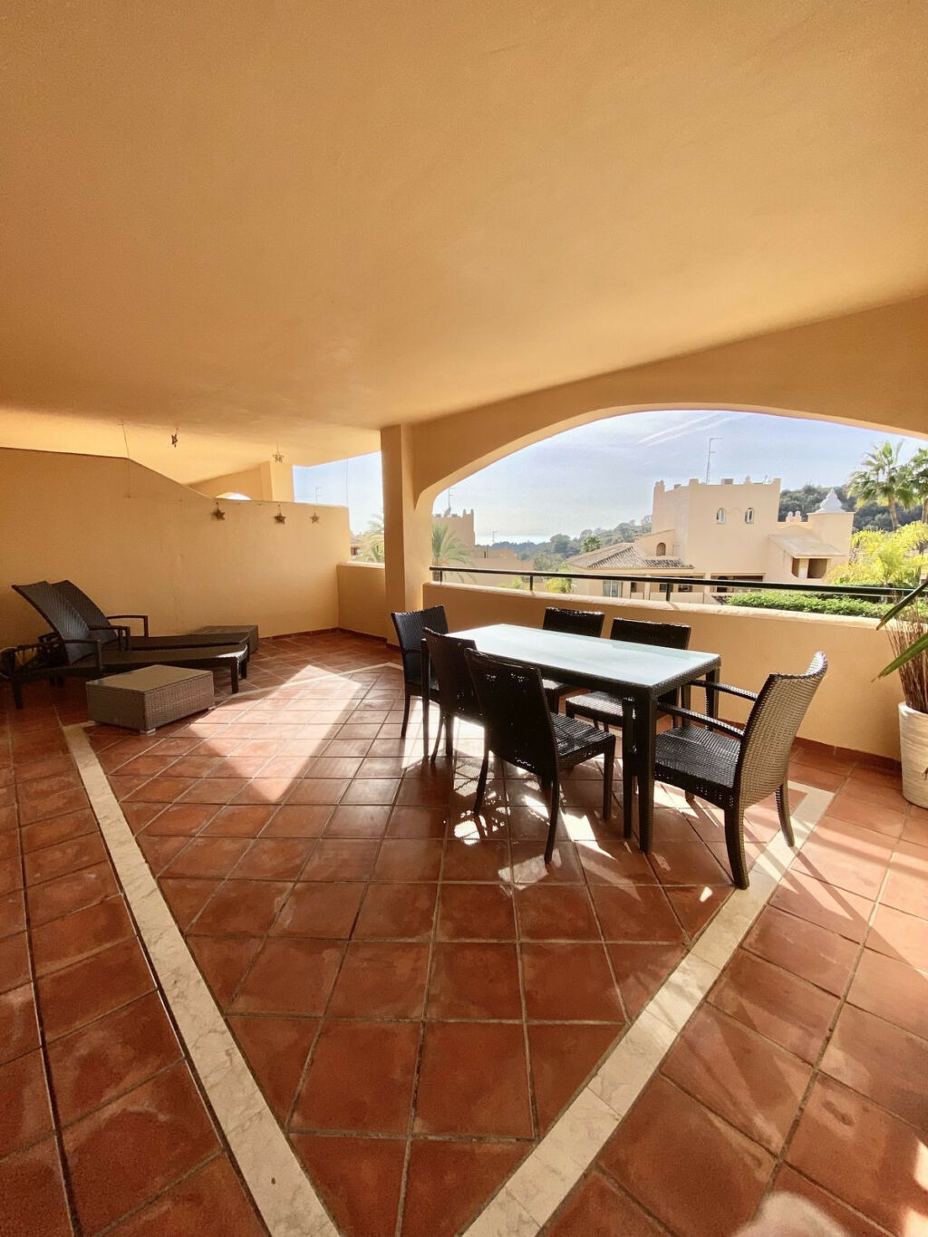 Middle Floor Apartment Elviria Málaga - image 11