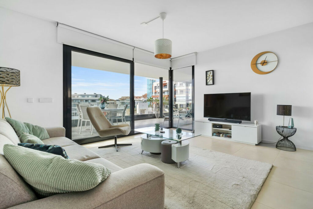 Middle Floor Apartment Fuengirola Málaga - image 10