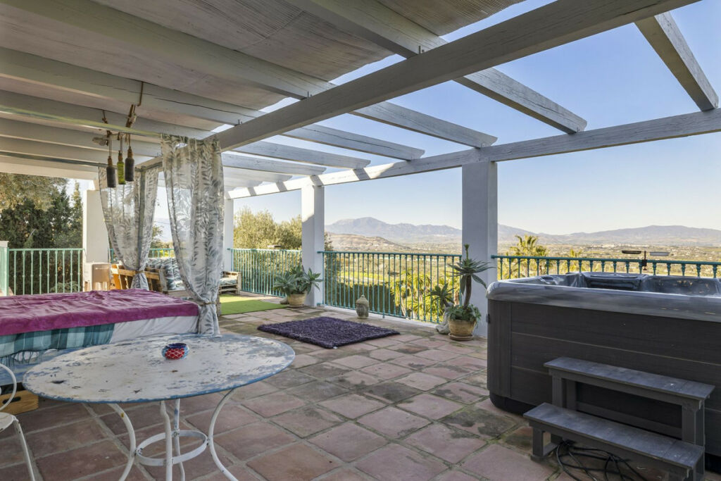Detached Villa Alhaurín el Grande Málaga - image 10