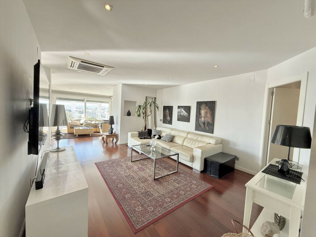 Penthouse Los Boliches Málaga - image 11