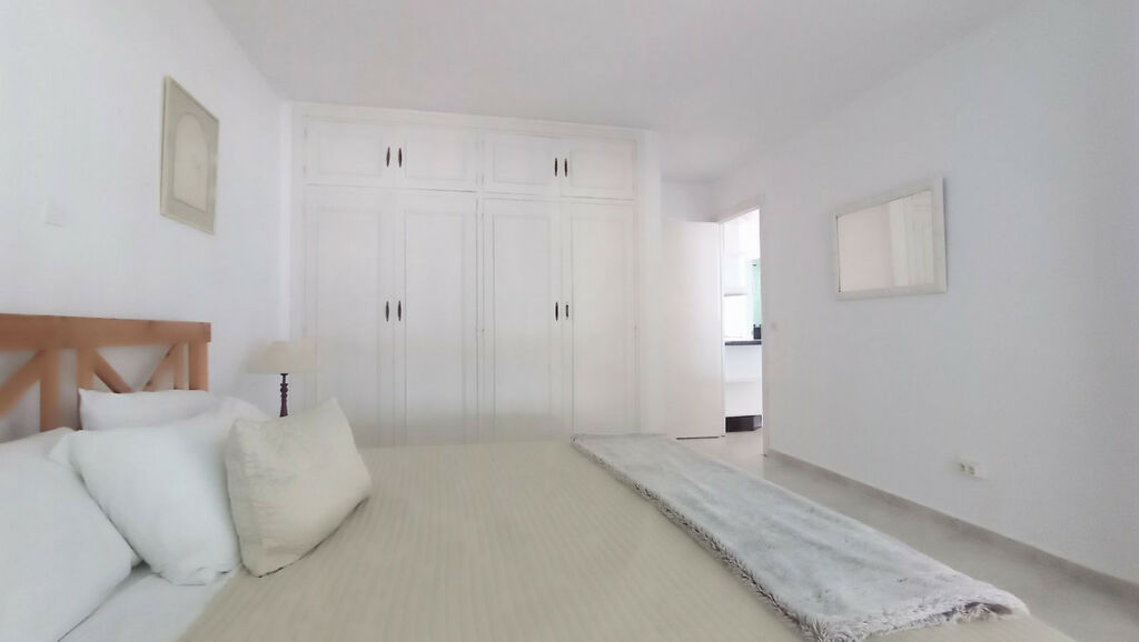 Middle Floor Apartment Calahonda Málaga - image 12