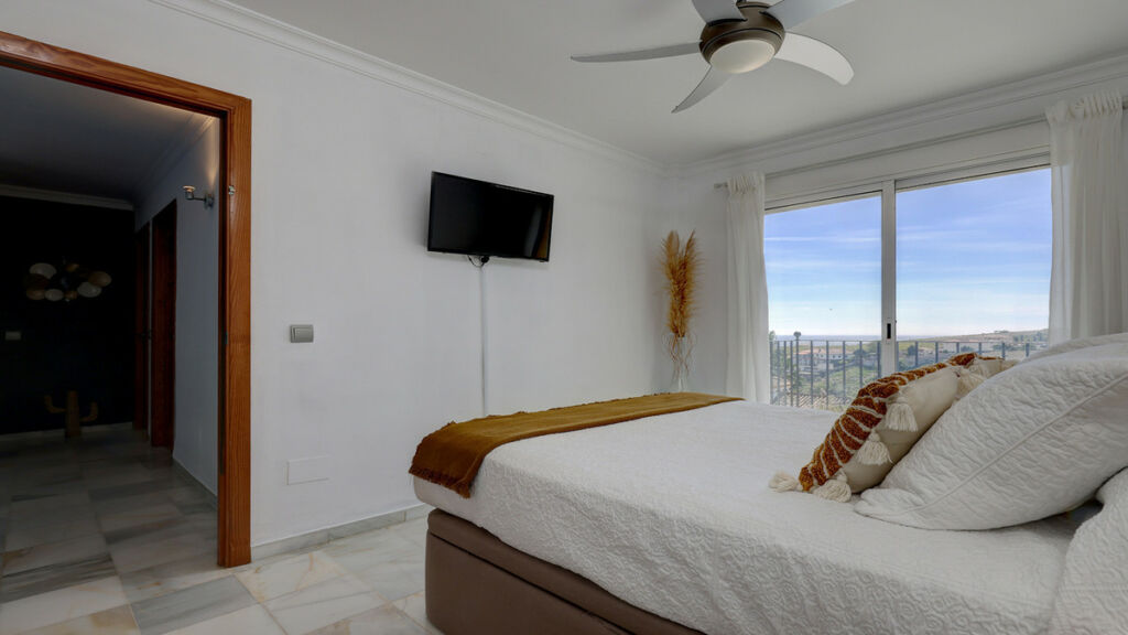 Townhouse Manilva Málaga - image 12