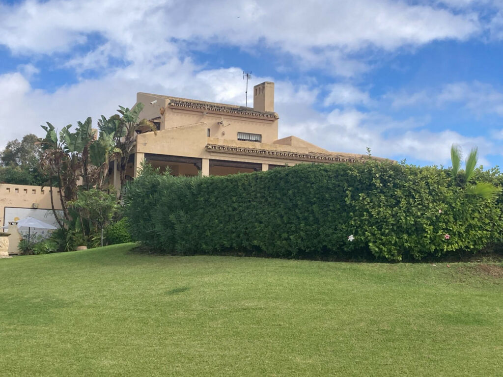 Detached Villa Selwo Málaga - image 10