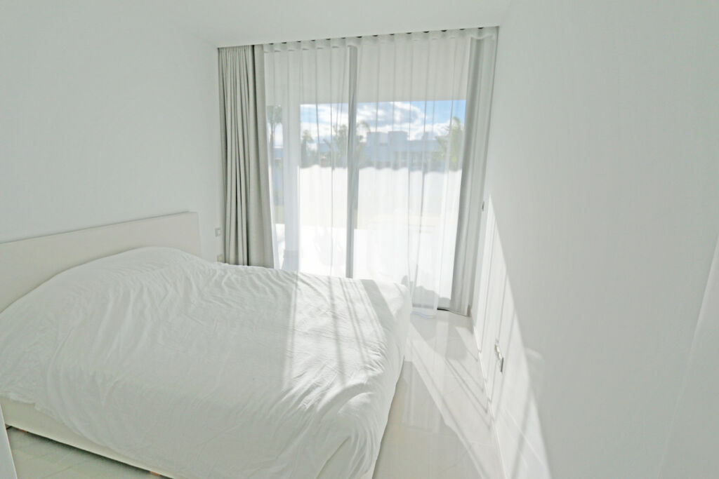 Ground Floor Apartment Benahavís Málaga - image 11
