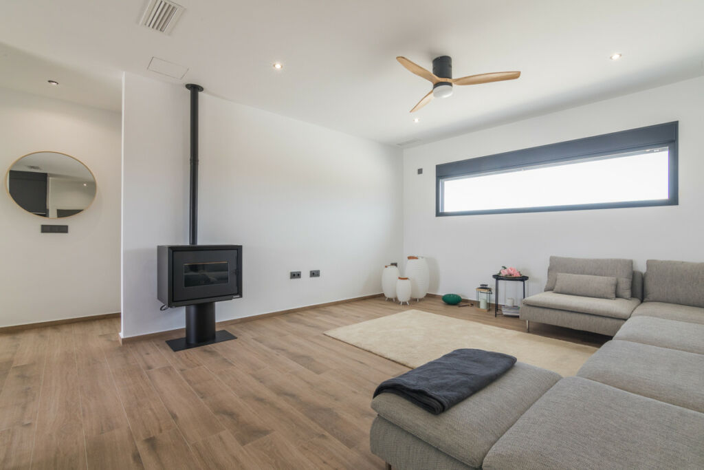 Detached Villa Aspe Alicante - image 11