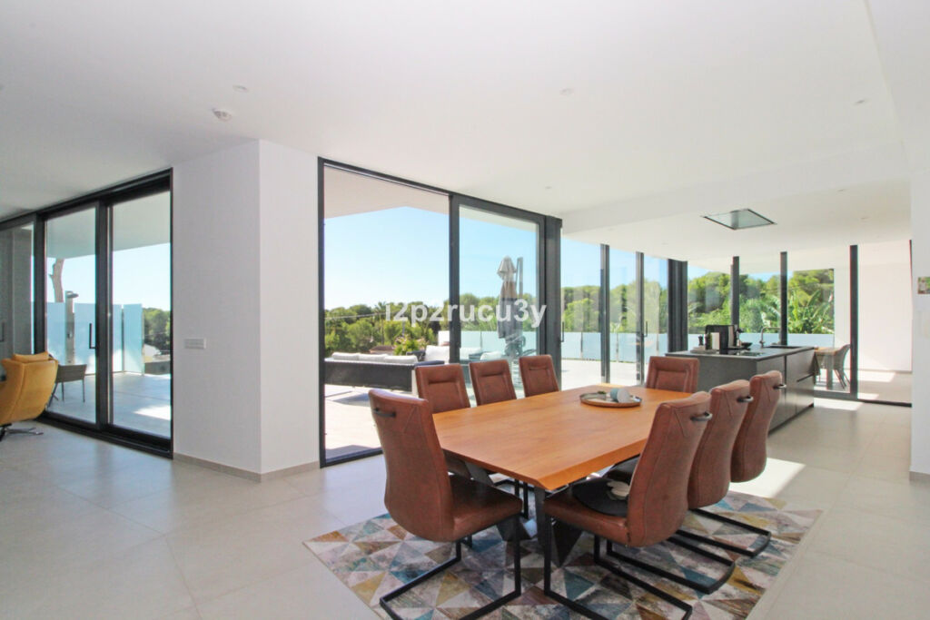 Detached Villa Moraira Alicante - image 12
