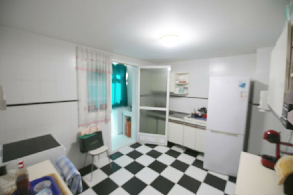 Middle Floor Apartment Estepona Málaga - image 11