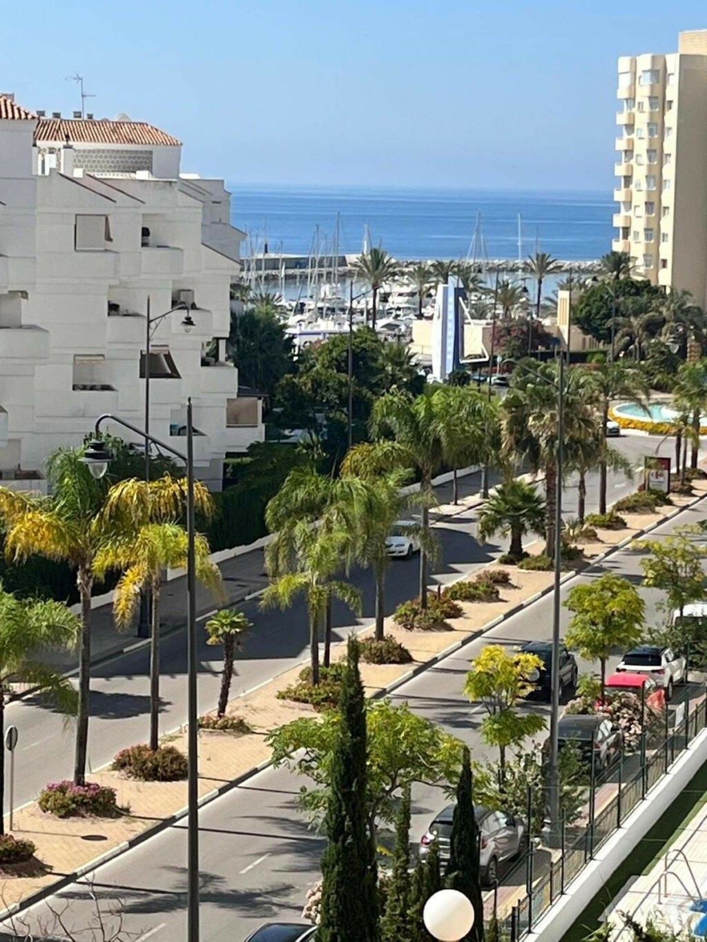 Middle Floor Apartment Estepona Málaga - image 11