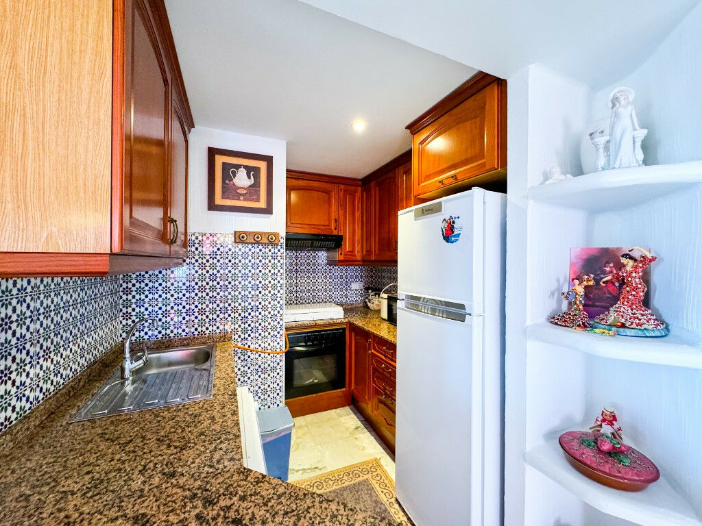 Middle Floor Apartment Torrevieja Alicante - image 11