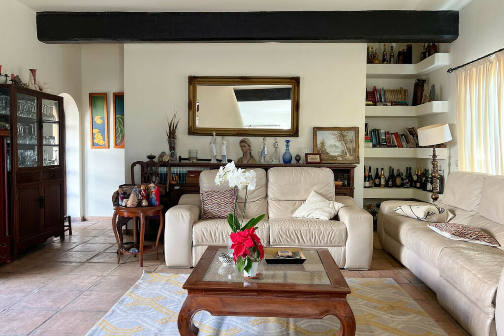 Detached Villa Estepona Málaga - image 12