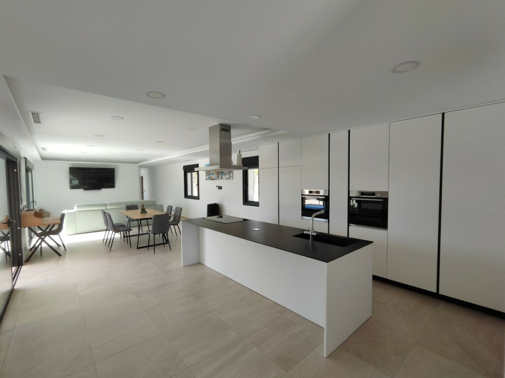 Detached Villa Aspe Alicante - image 11