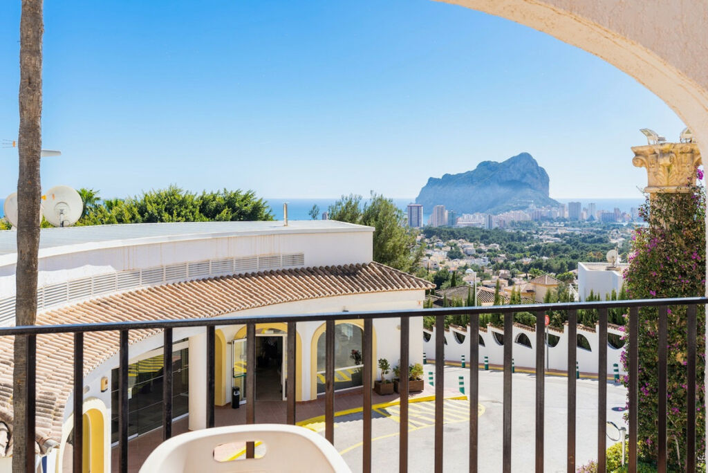Townhouse Calpe Alicante - image 2