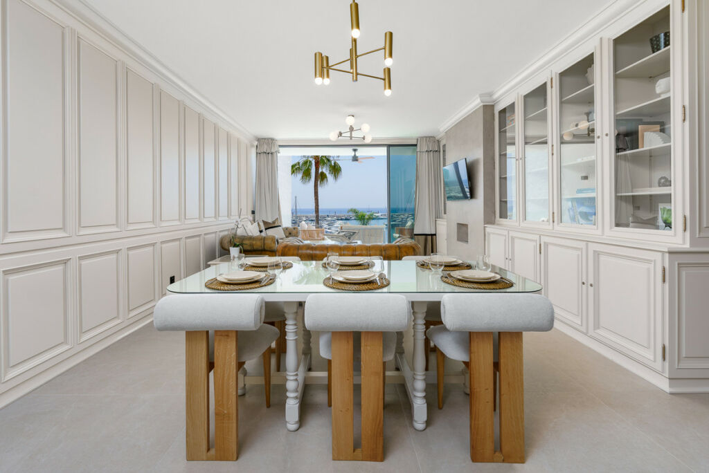 Middle Floor Apartment Puerto Banús Málaga - image 11