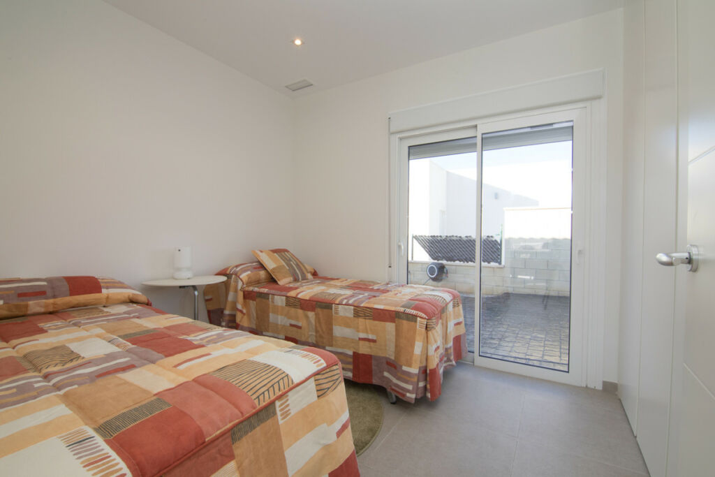 Detached Villa Aspe Alicante - image 11