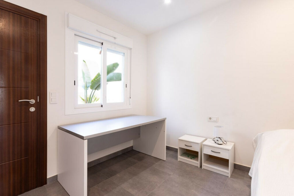 Ground Floor Apartment Aguas Nuevas Alicante - image 11