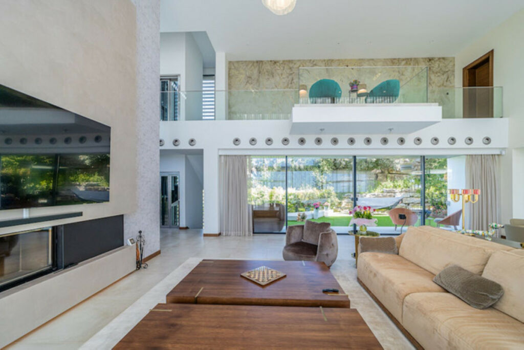 Detached Villa Los Arqueros Málaga - image 12