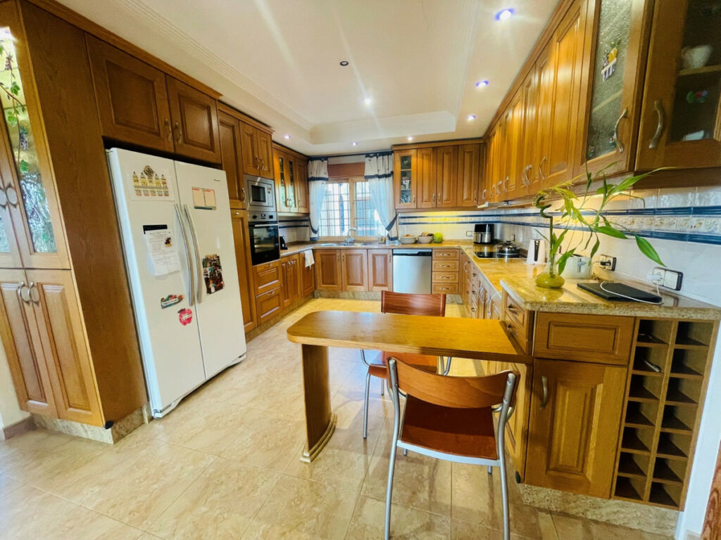 Detached Villa Altea Alicante - image 12