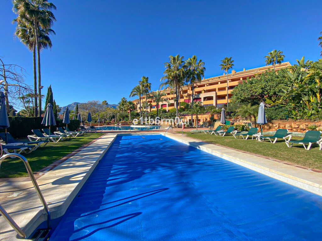 Middle Floor Apartment Bahía de Marbella Málaga - image 12