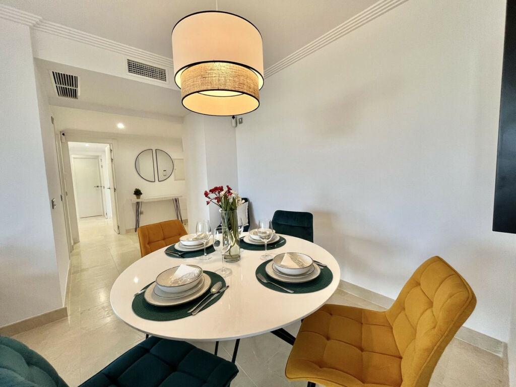 Middle Floor Apartment Los Flamingos Málaga - image 12