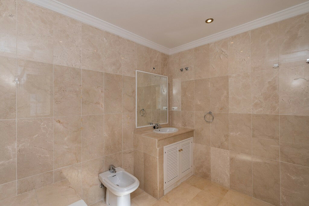 Ground Floor Apartment Elviria Málaga - image 12