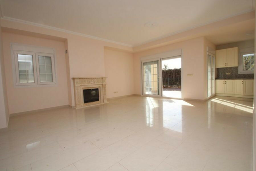 Detached Villa Cabo Roig Alicante - image 12