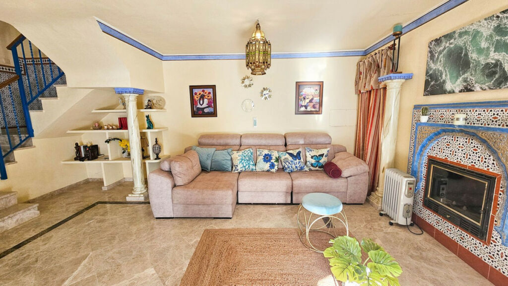 Semi-Detached House Casares Playa Málaga - image 12