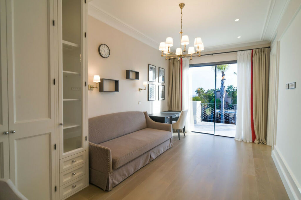 Detached Villa Los Flamingos Málaga - image 12