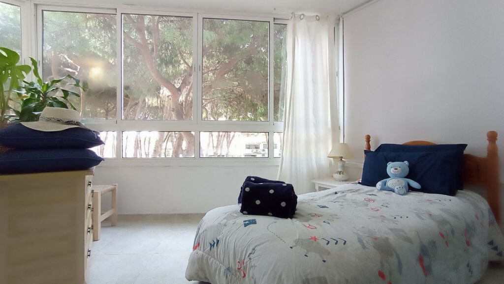 Middle Floor Apartment Calahonda Málaga - image 13