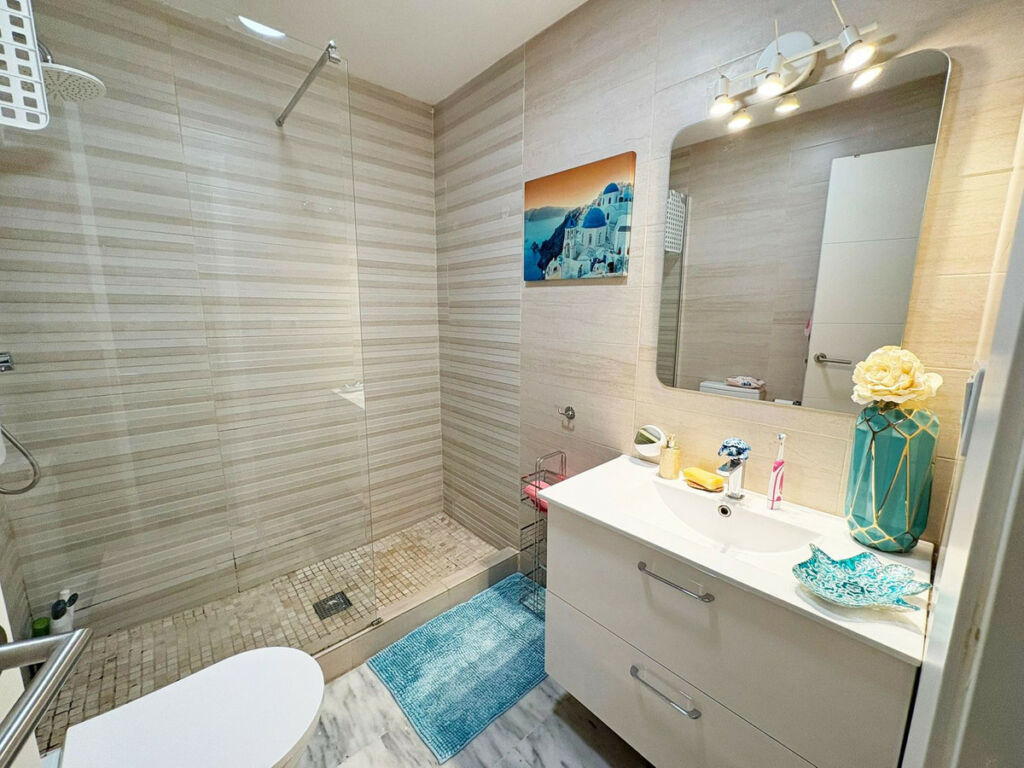 Semi-Detached House Bel Air Málaga - image 12