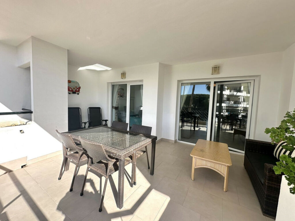 Middle Floor Apartment Calahonda Málaga - image 14