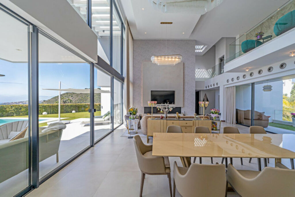 Detached Villa Los Arqueros Málaga - image 14