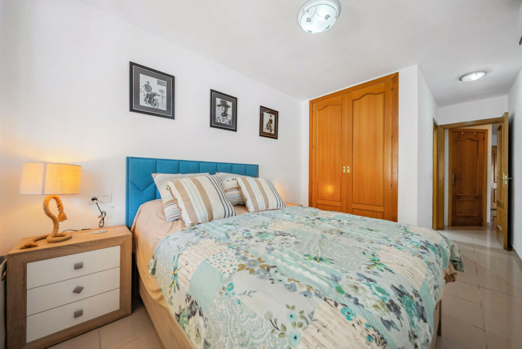 Middle Floor Apartment Benalmadena Málaga - image 13