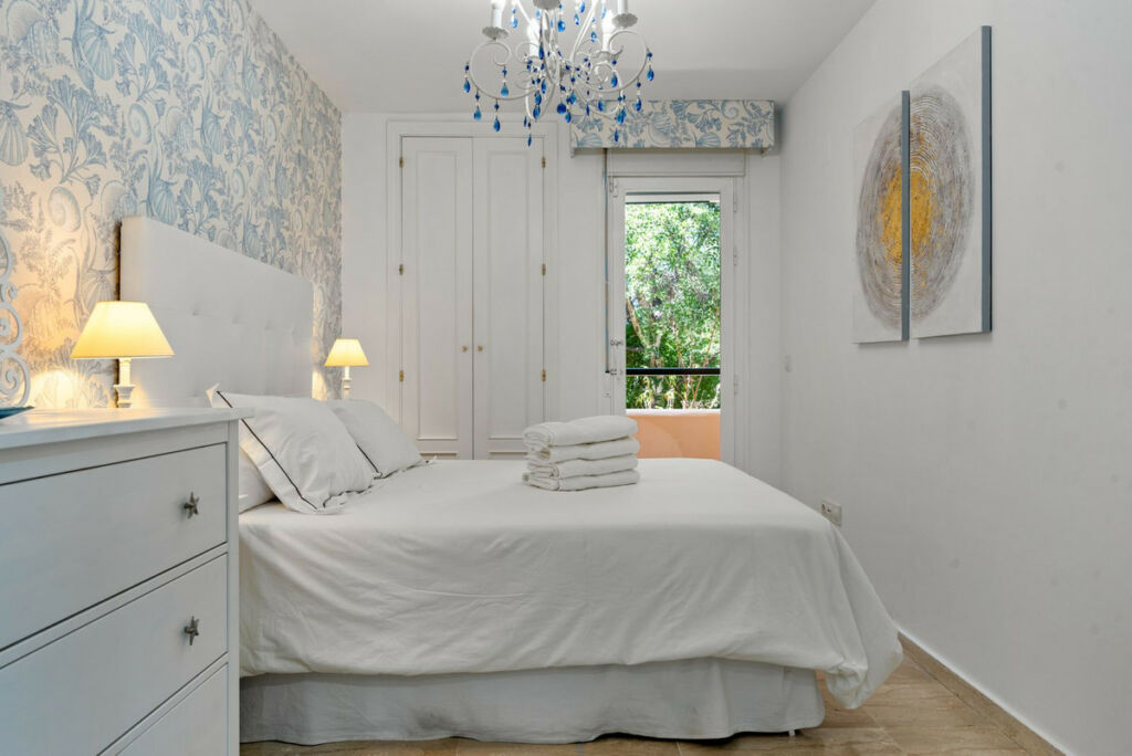 Middle Floor Apartment Las Chapas Málaga - image 13