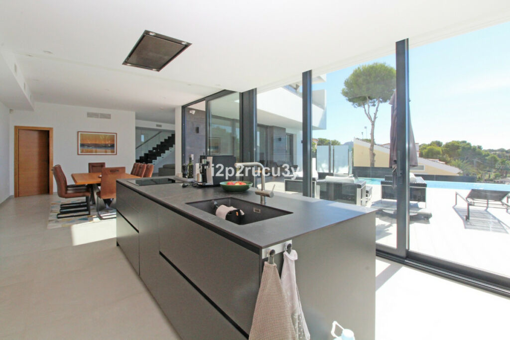 Detached Villa Moraira Alicante - image 14