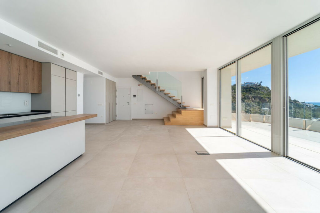 Penthouse Duplex Benalmadena Pueblo Málaga - image 13