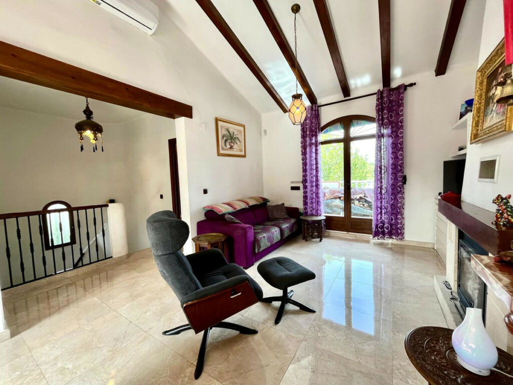 Detached Villa Villamartin Alicante - image 13