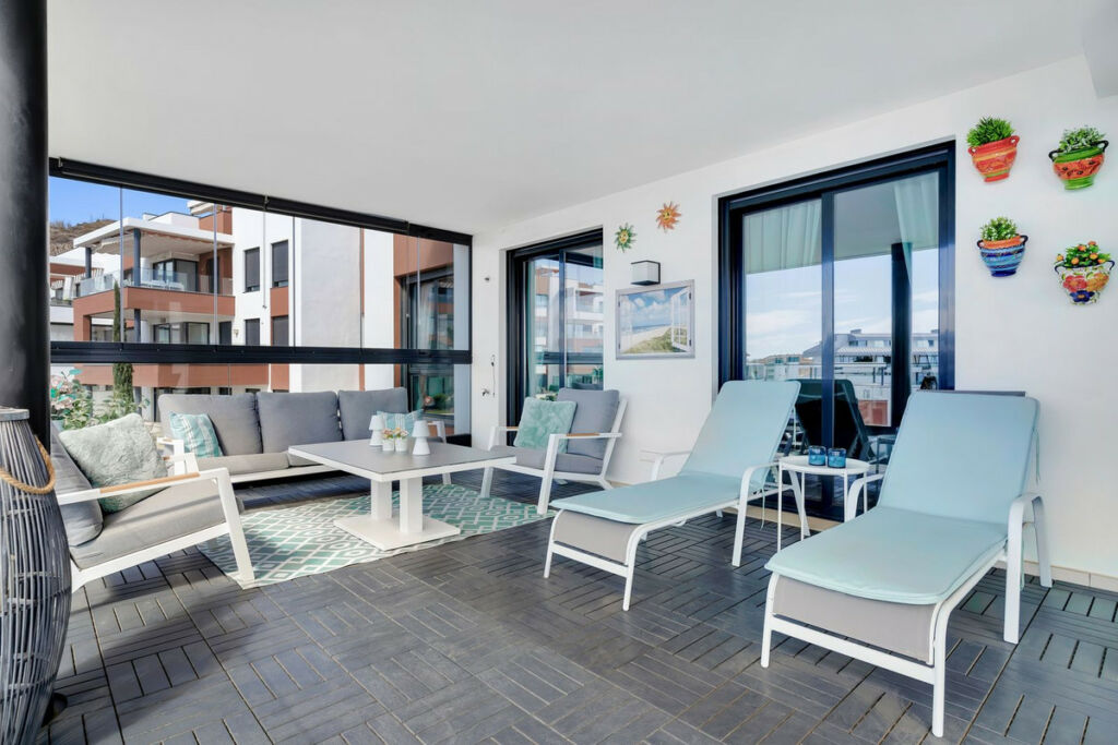 Middle Floor Apartment Fuengirola Málaga - image 13