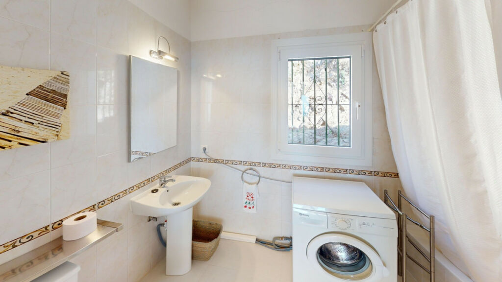Detached Villa Arenas Málaga - image 13