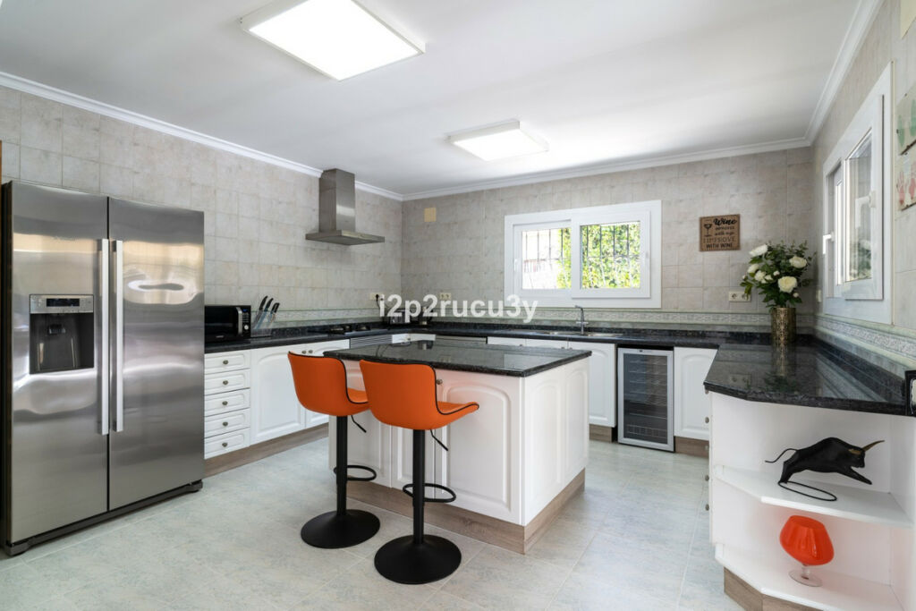 Detached Villa Moraira Alicante - image 13