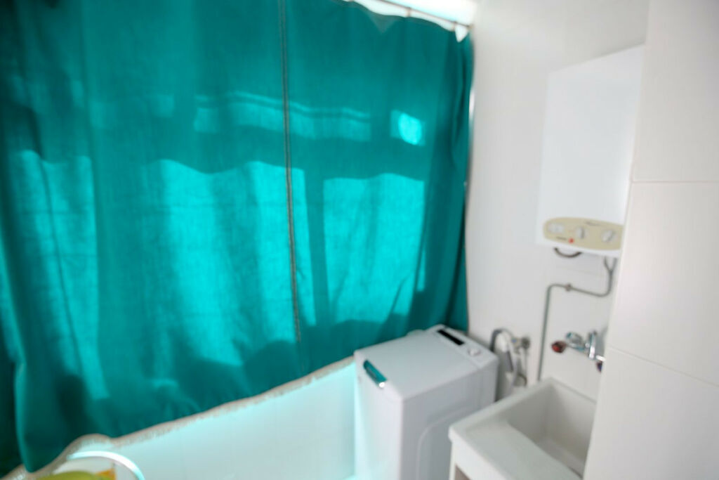 Middle Floor Apartment Estepona Málaga - image 13