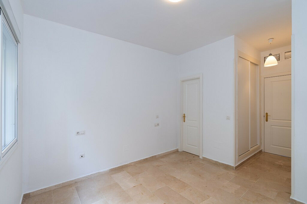 Ground Floor Apartment Elviria Málaga - image 14