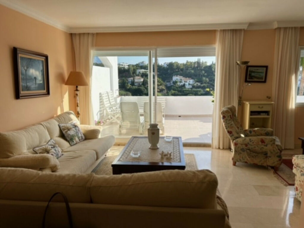 Middle Floor Apartment La Quinta Málaga - image 14