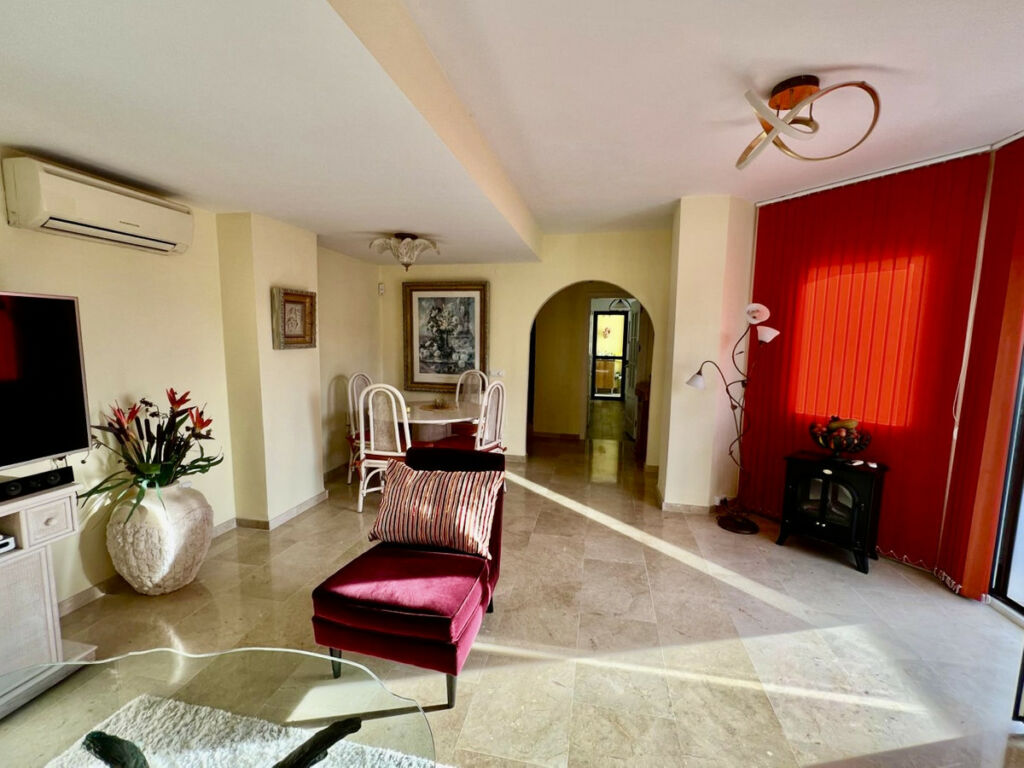 Penthouse The Golden Mile Málaga - image 14