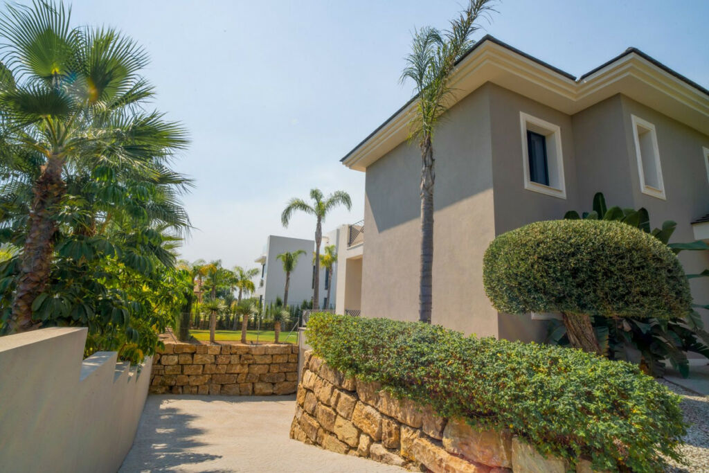 Detached Villa Los Flamingos Málaga - image 14