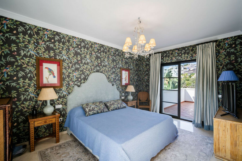 Detached Villa La Quinta Málaga - image 14