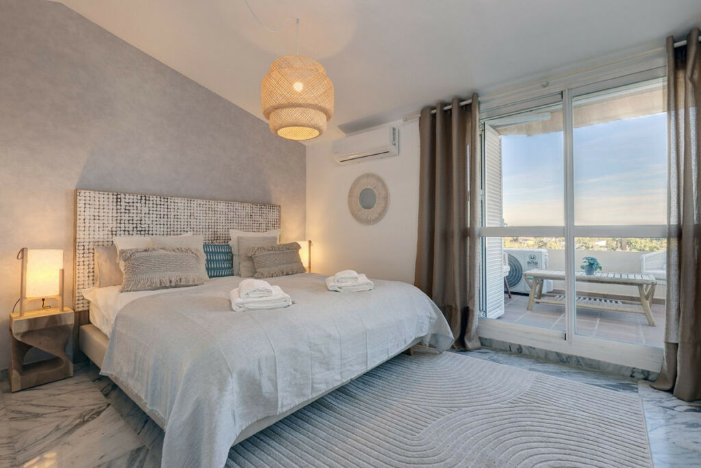 Penthouse Bahía de Marbella Málaga - image 14