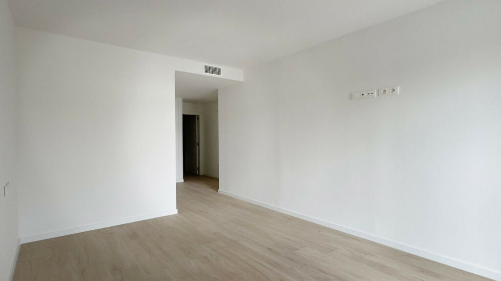 Middle Floor Apartment Nueva Andalucía Málaga - image 14