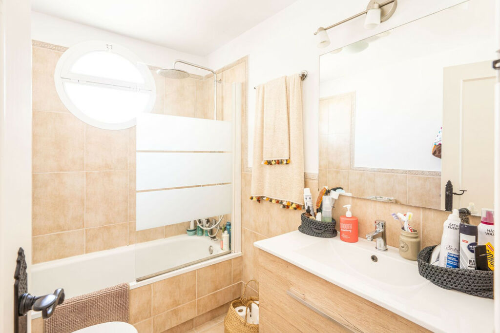 Townhouse Manilva Málaga - image 14